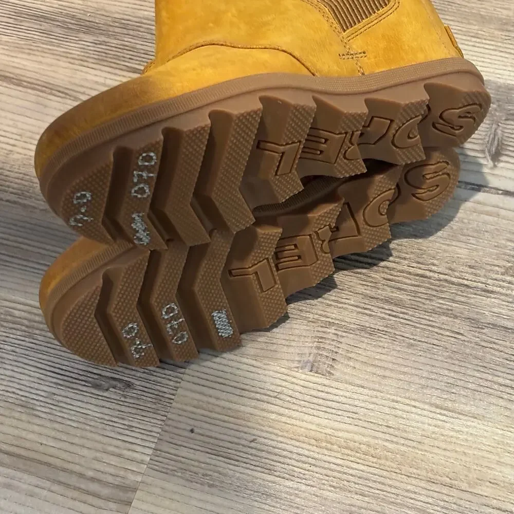 Sorel Joan of Arctic Wedge II Chelsea Boot in Camel - size 7